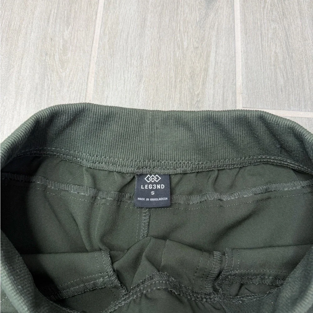 LEG3ND Men's Dark Green Jogger Pants Drawstring Waist Elastic Pockets Size S - Picture 3 of 6